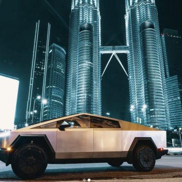 minyak bocor tesla